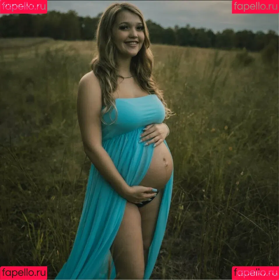 kristenhaness / kristenhanesss / kristennnhaness Onlyfans Photo Gallery 