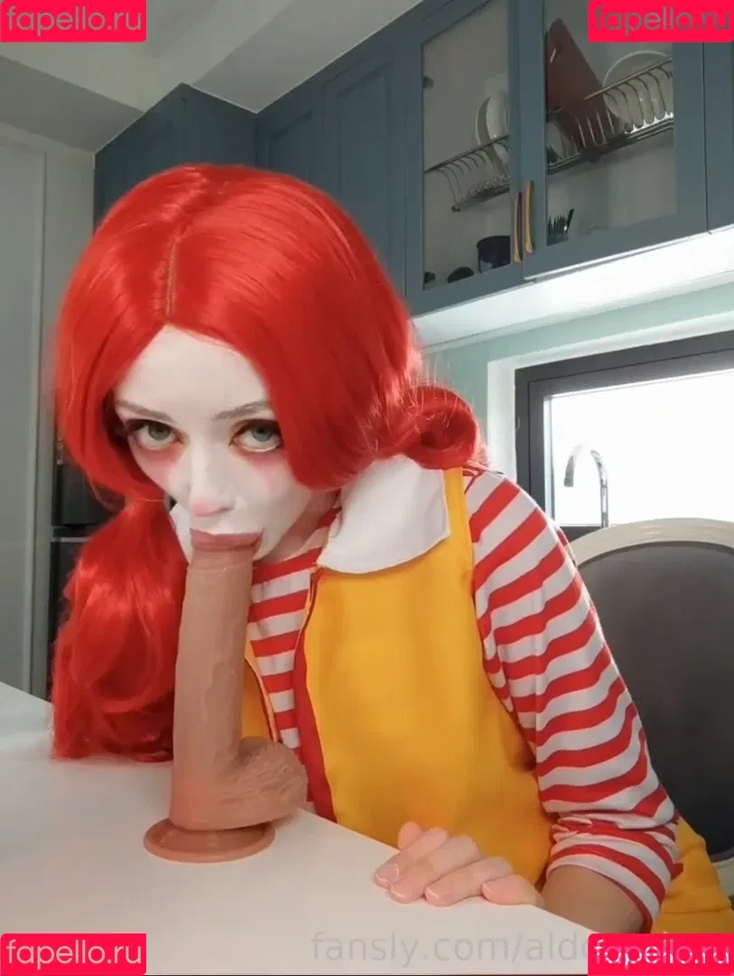 aldorachan / youraldora Onlyfans Photo Gallery 