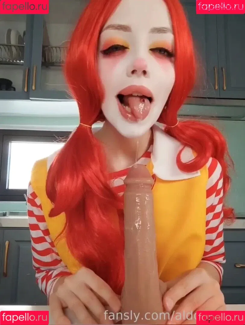 aldorachan / youraldora Onlyfans Photo Gallery 