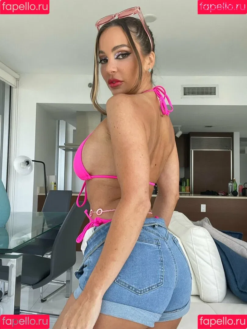 Abigail Mac / MsAbigailMac / abigailmac Onlyfans Photo Gallery 