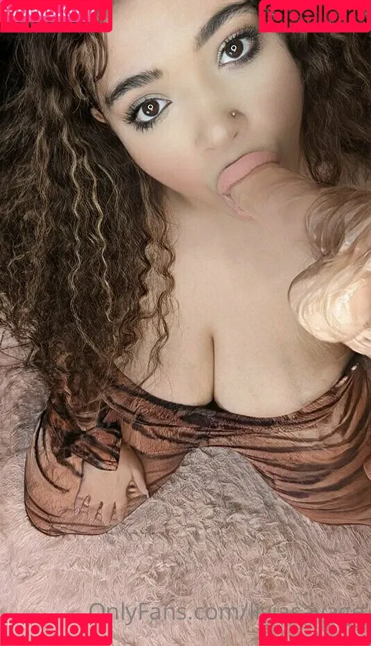 https: / itslivsavage / liviasavage Onlyfans Photo Gallery 