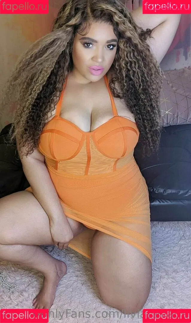 https: / itslivsavage / liviasavage Onlyfans Photo Gallery 