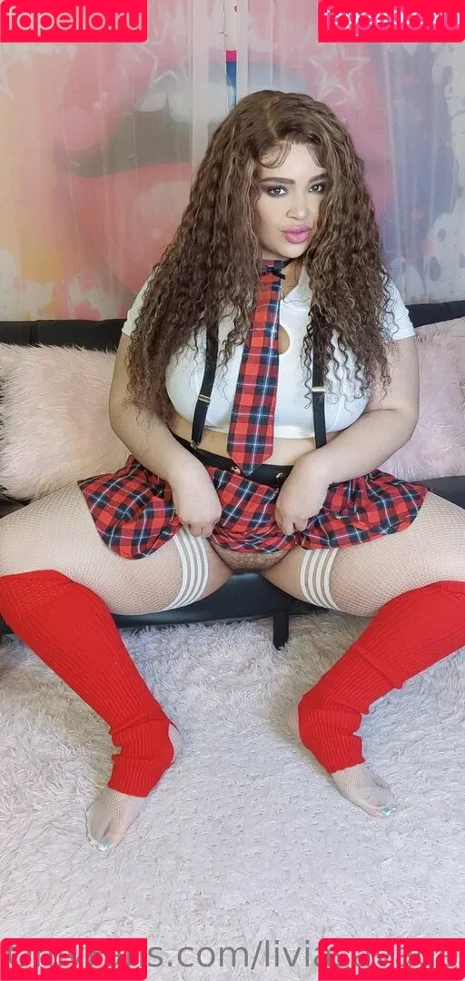 https: / itslivsavage / liviasavage Onlyfans Photo Gallery 