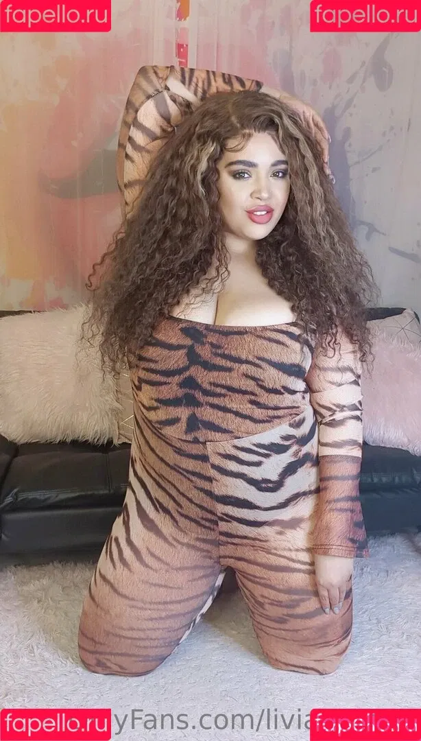 https: / itslivsavage / liviasavage Onlyfans Photo Gallery 