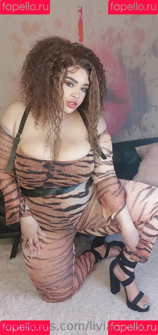 https: / itslivsavage / liviasavage Onlyfans Photo Gallery 