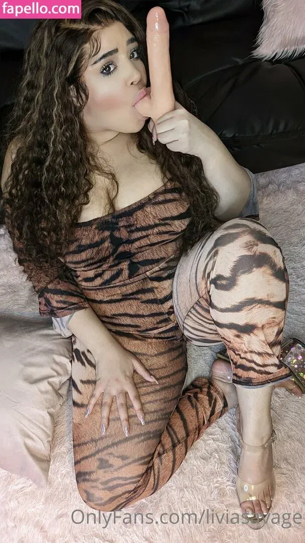 https: / itslivsavage / liviasavage Onlyfans Photo Gallery 