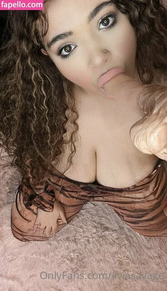 https: / itslivsavage / liviasavage Onlyfans Photo Gallery 