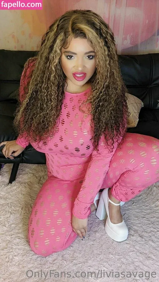 https: / itslivsavage / liviasavage Onlyfans Photo Gallery 