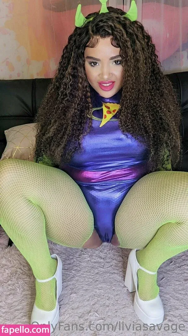 https: / itslivsavage / liviasavage Onlyfans Photo Gallery 