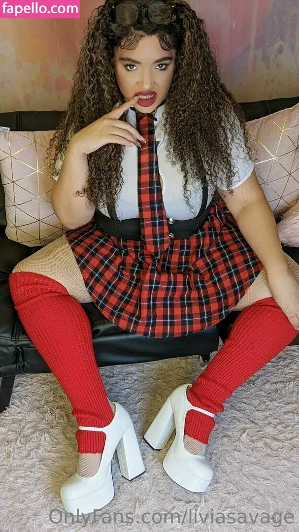 https: / itslivsavage / liviasavage Onlyfans Photo Gallery 