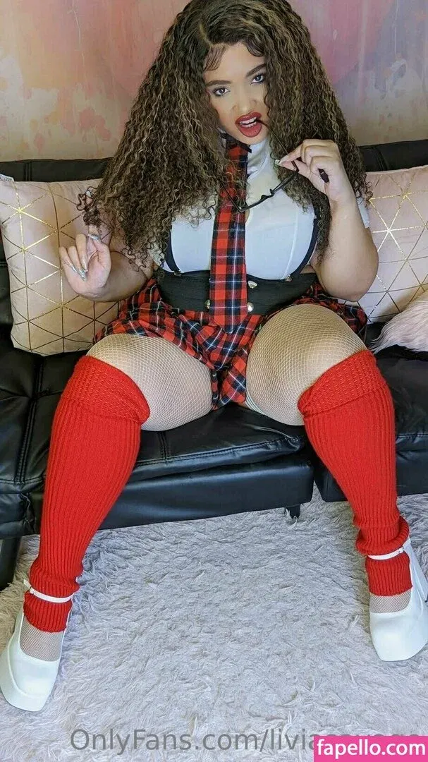 https: / itslivsavage / liviasavage Onlyfans Photo Gallery 