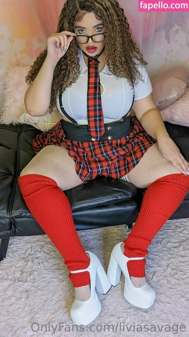 https: / itslivsavage / liviasavage Onlyfans Photo Gallery 