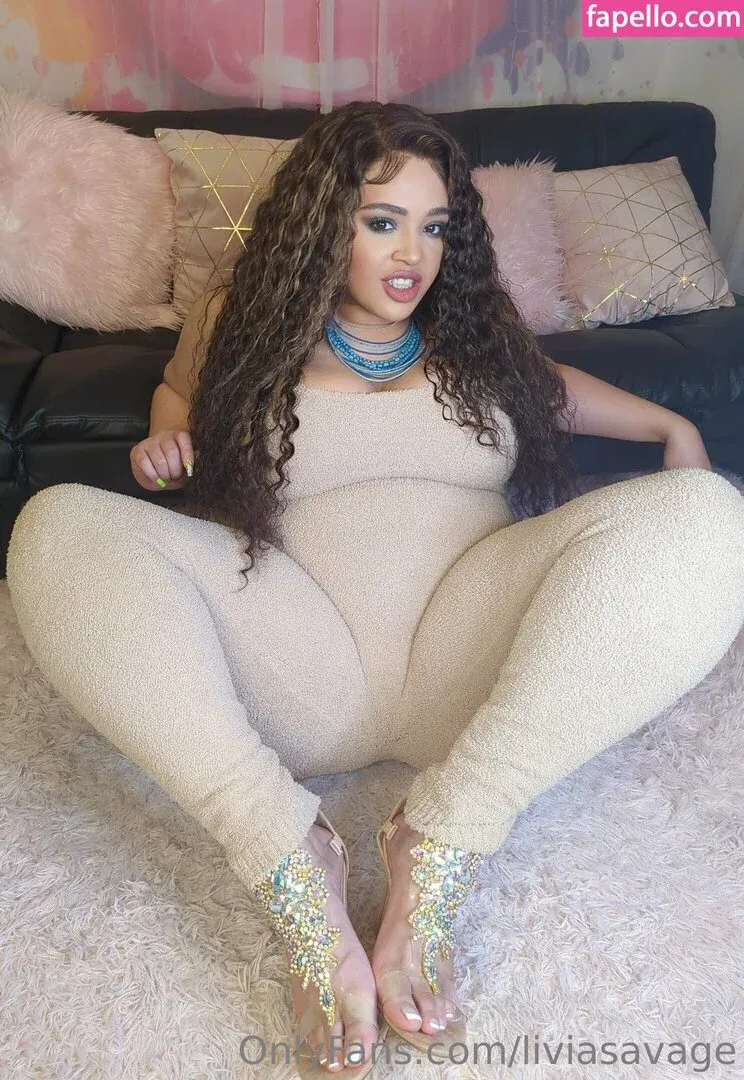https: / itslivsavage / liviasavage Onlyfans Photo Gallery 