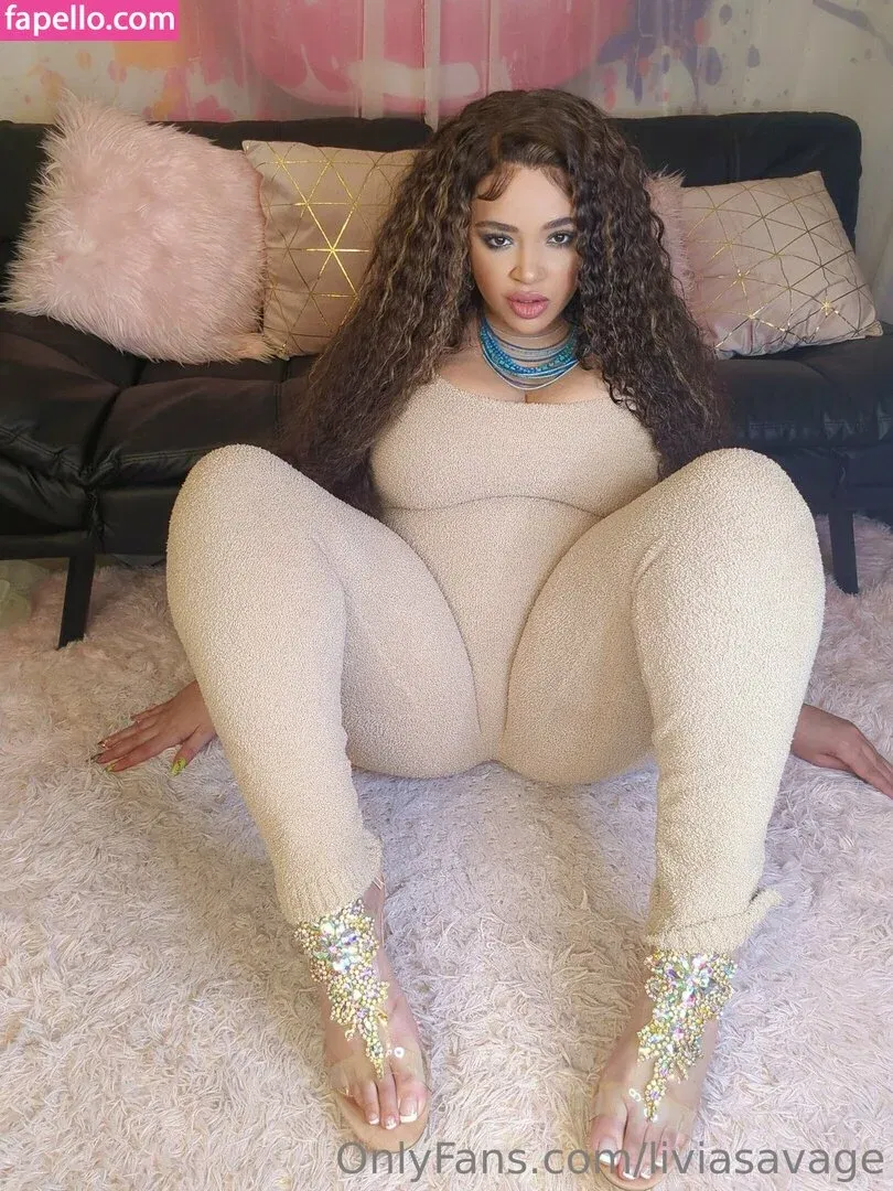 https: / itslivsavage / liviasavage Onlyfans Photo Gallery 