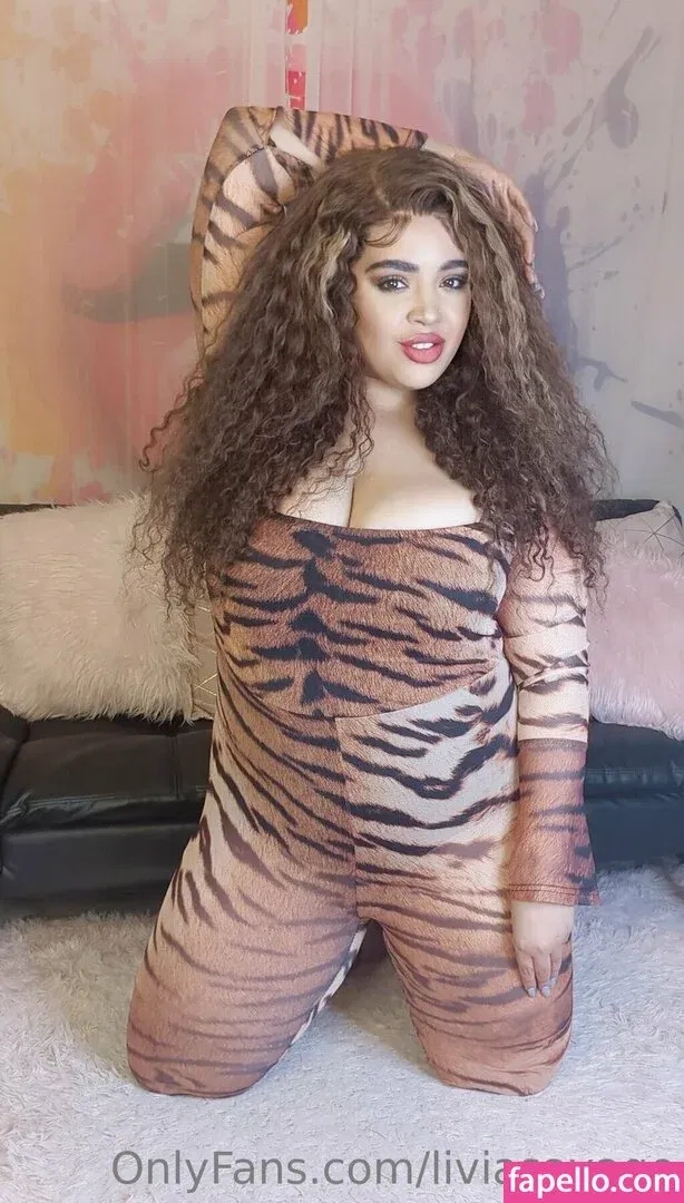 https: / itslivsavage / liviasavage Onlyfans Photo Gallery 