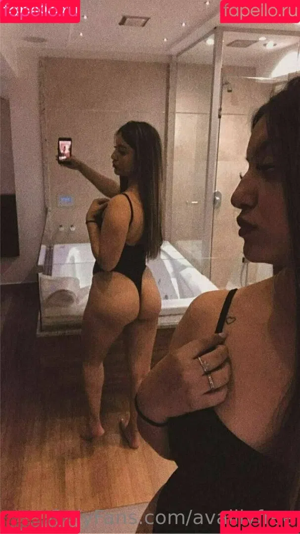 avalilyfree / avalilyuk Onlyfans Photo Gallery 