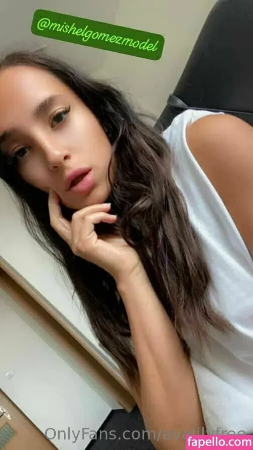 avalilyfree / avalilyuk Onlyfans Photo Gallery 