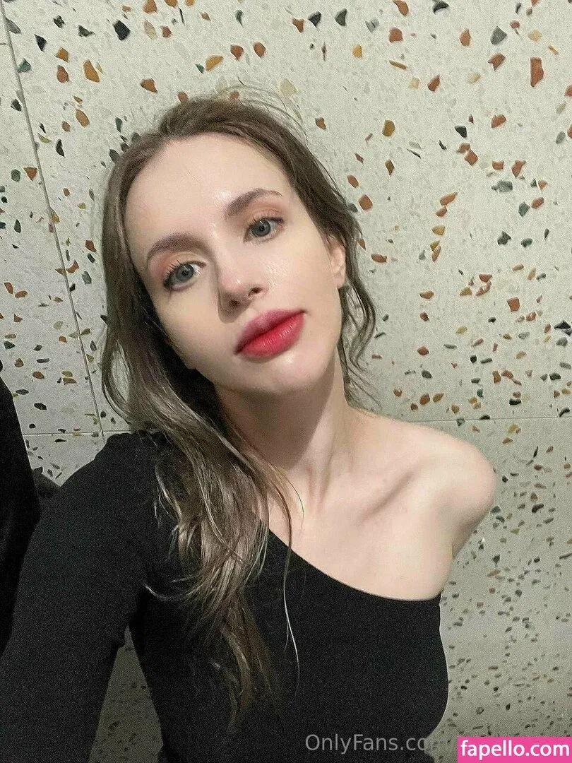 avalilyfree / avalilyuk Onlyfans Photo Gallery 