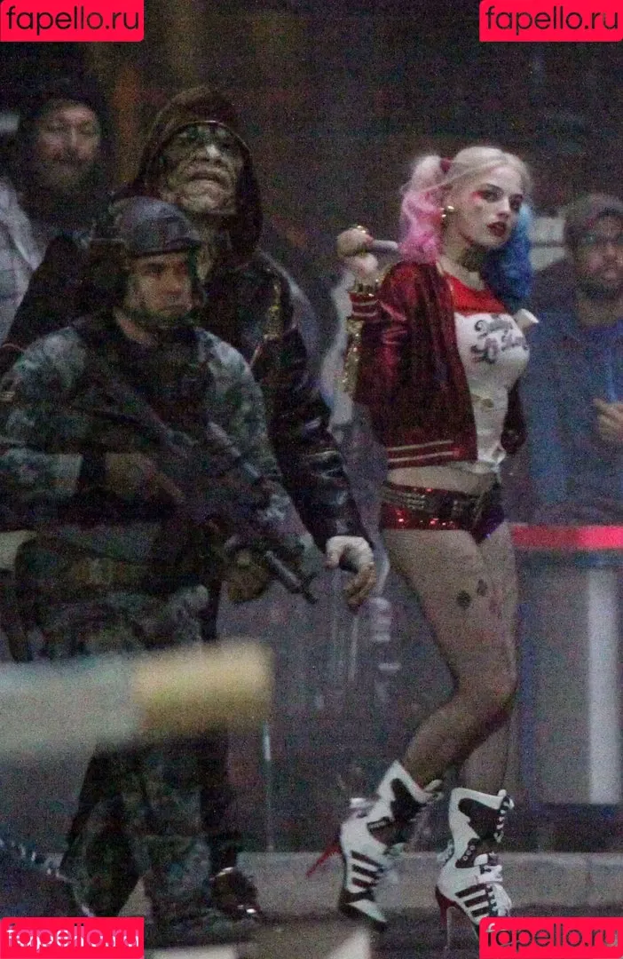 Margot Robbie / margotrobbieofficial Onlyfans Photo Gallery 