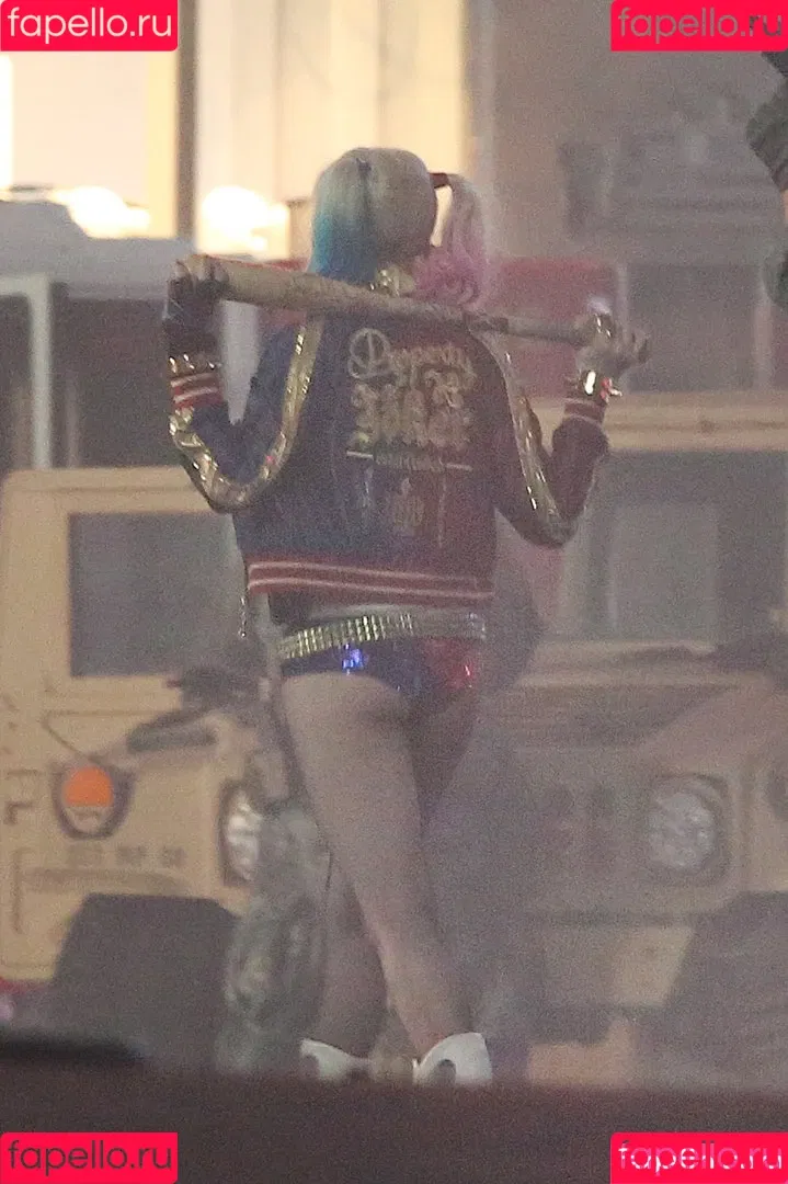 Margot Robbie / margotrobbieofficial Onlyfans Photo Gallery 