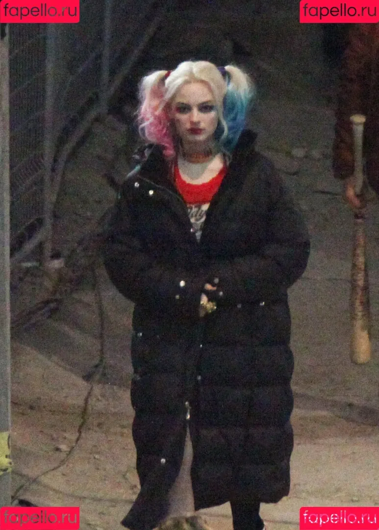 Margot Robbie / margotrobbieofficial Onlyfans Photo Gallery 