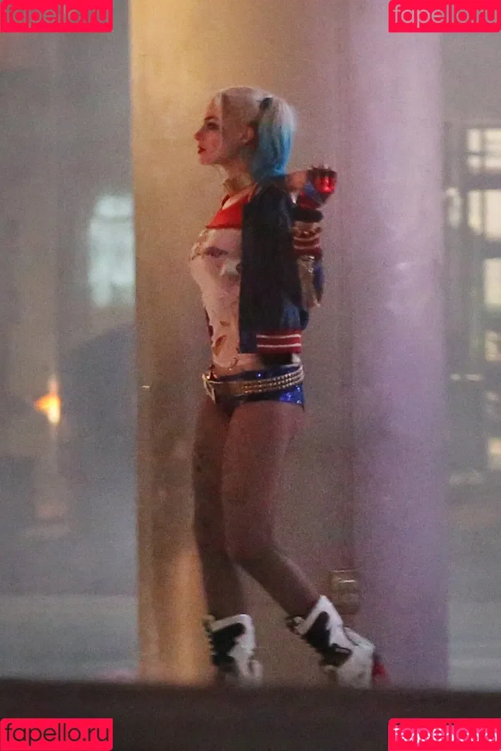 Margot Robbie / margotrobbieofficial Onlyfans Photo Gallery 