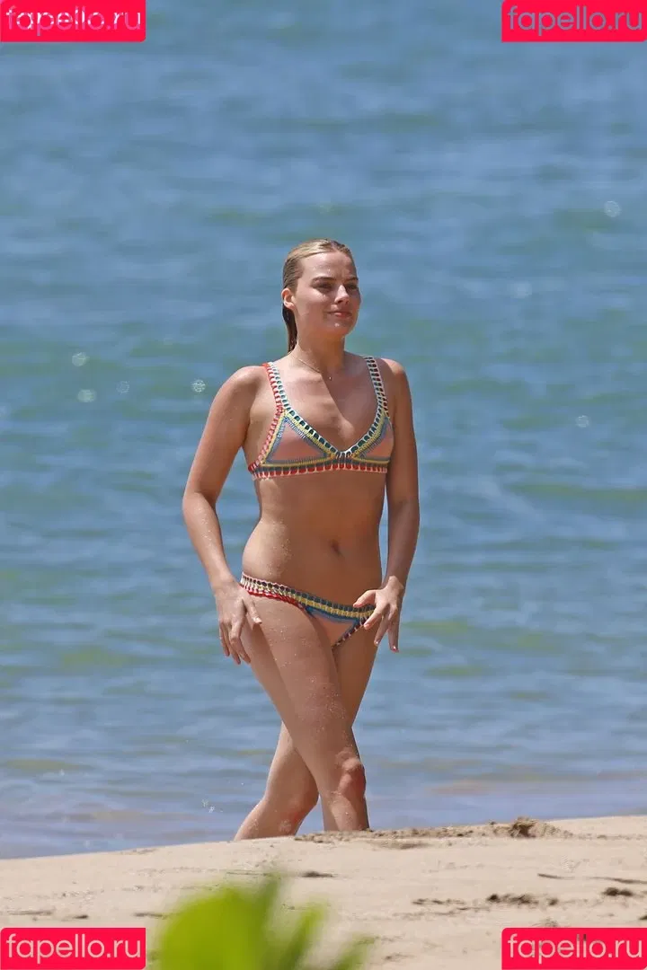 Margot Robbie / margotrobbieofficial Onlyfans Photo Gallery 