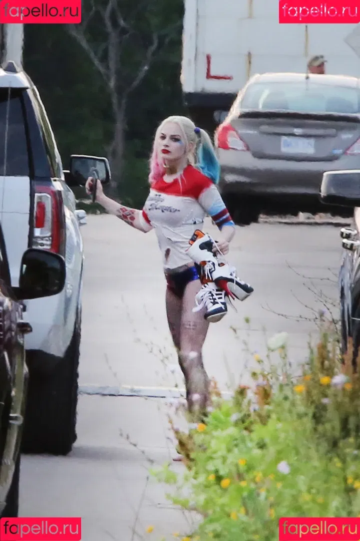 Margot Robbie / margotrobbieofficial Onlyfans Photo Gallery 