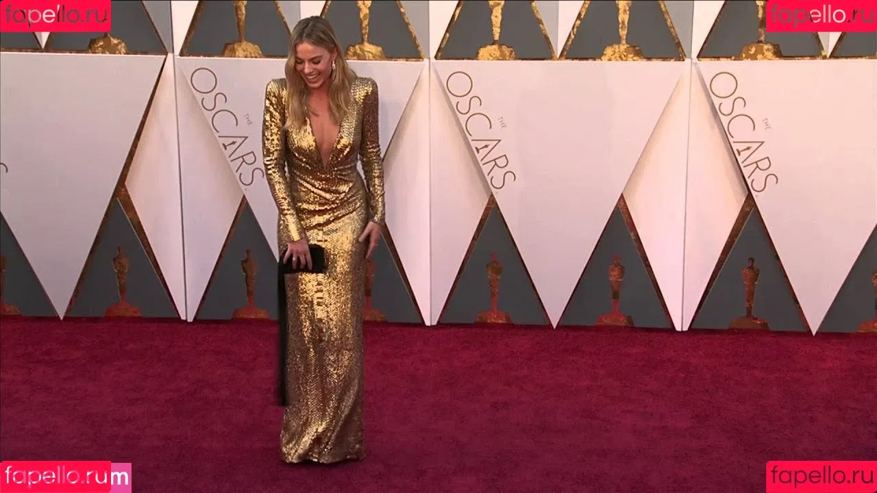 Margot Robbie / margotrobbieofficial Onlyfans Photo Gallery 