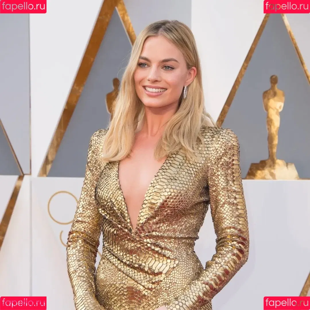 Margot Robbie / margotrobbieofficial Onlyfans Photo Gallery 