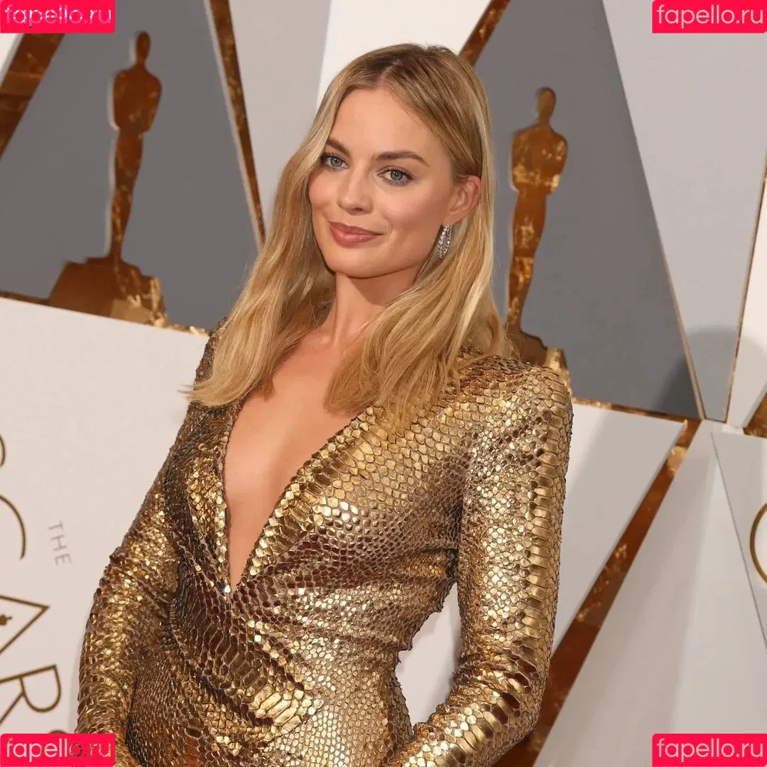 Margot Robbie / margotrobbieofficial Onlyfans Photo Gallery 