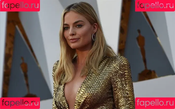 Margot Robbie / margotrobbieofficial Onlyfans Photo Gallery 