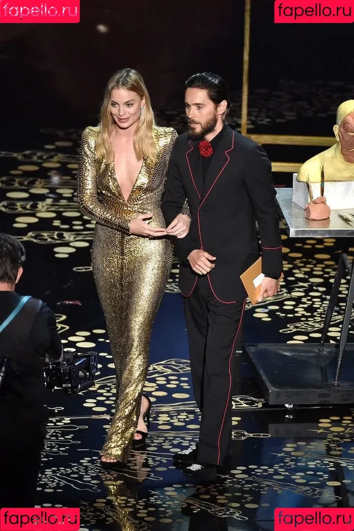 Margot Robbie / margotrobbieofficial Onlyfans Photo Gallery 