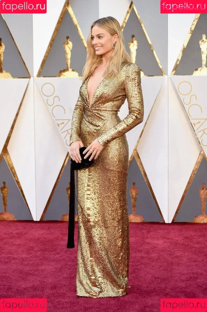 Margot Robbie / margotrobbieofficial Onlyfans Photo Gallery 