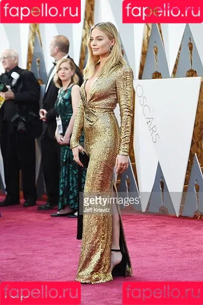 Margot Robbie / margotrobbieofficial Onlyfans Photo Gallery 