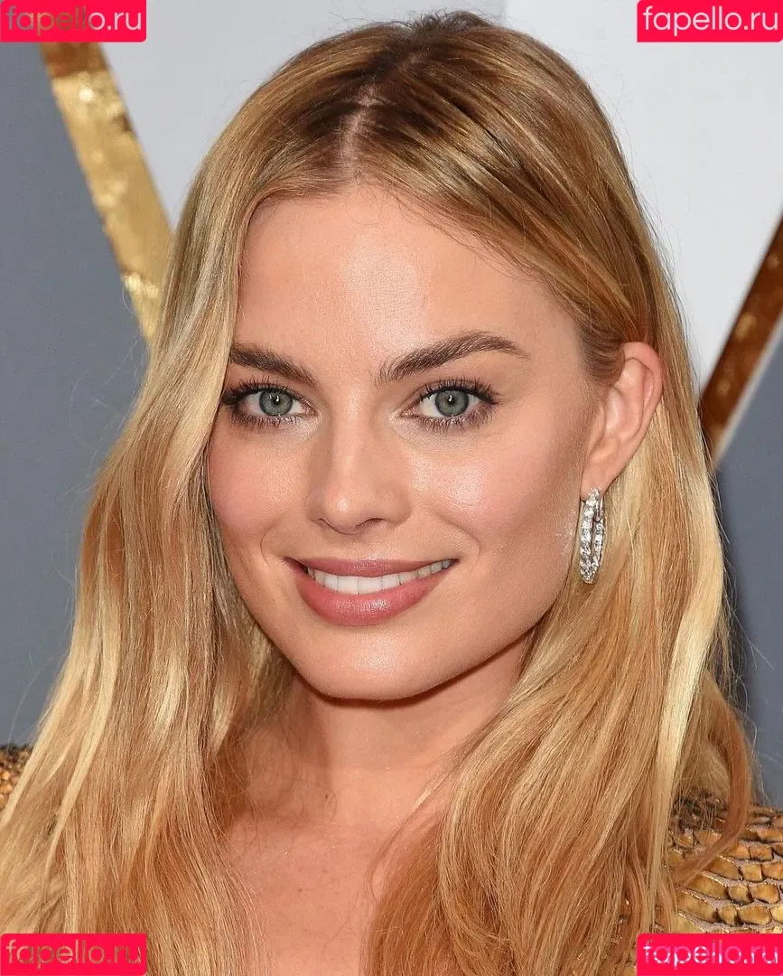 Margot Robbie / margotrobbieofficial Onlyfans Photo Gallery 