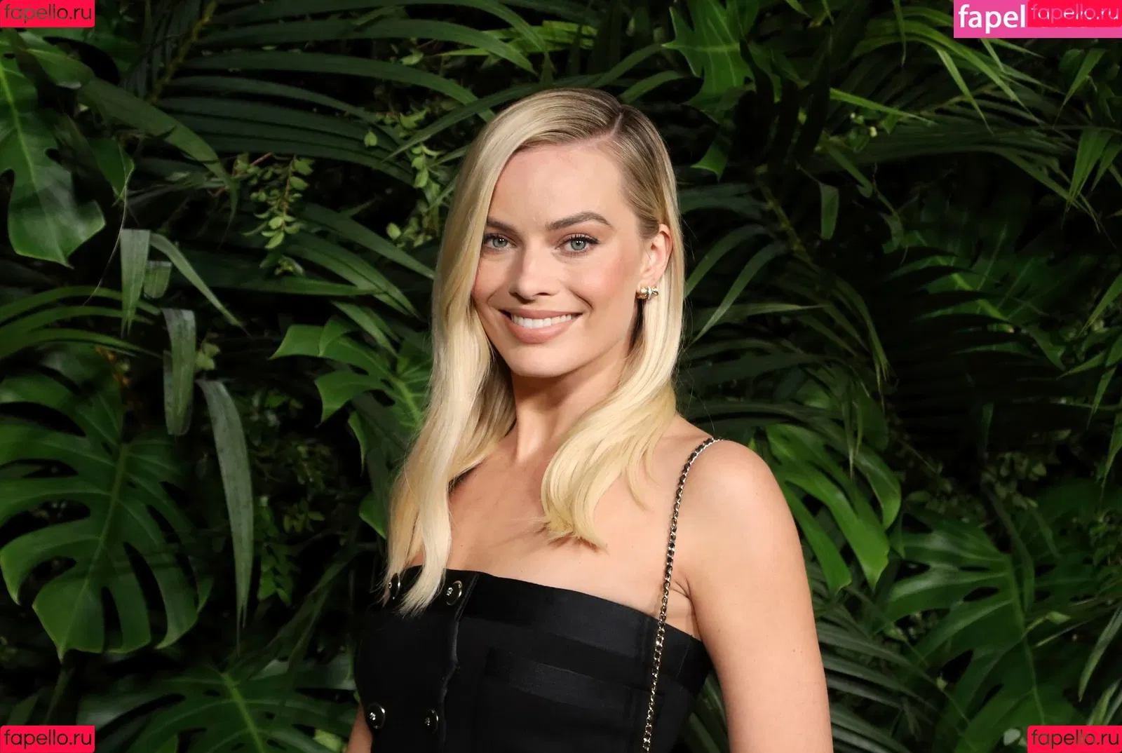 Margot Robbie / margotrobbieofficial Onlyfans Photo Gallery 