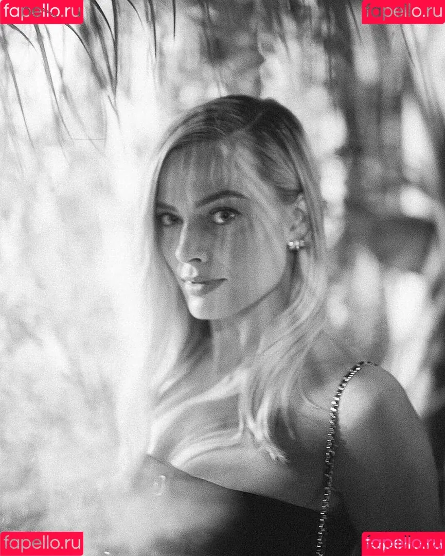 Margot Robbie / margotrobbieofficial Onlyfans Photo Gallery 