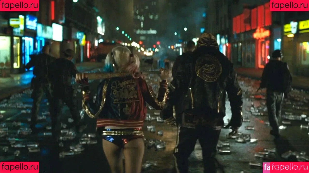 Margot Robbie / margotrobbieofficial Onlyfans Photo Gallery 