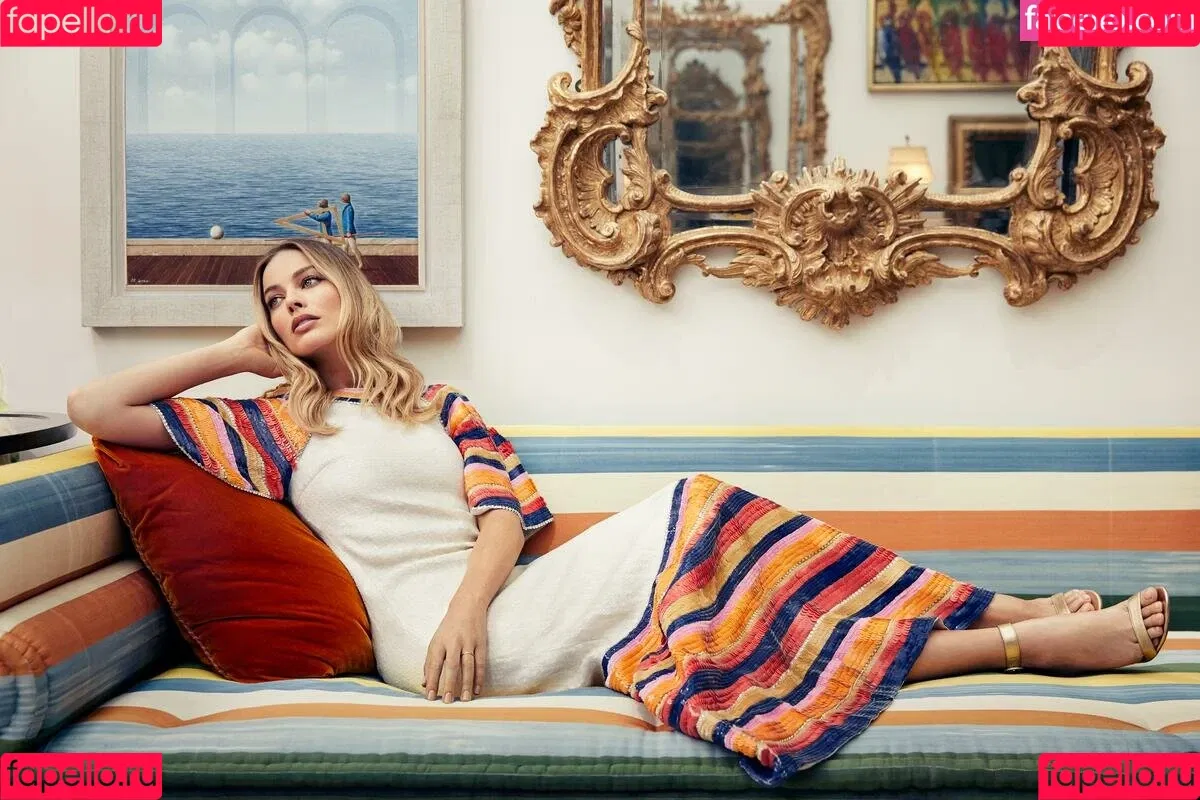 Margot Robbie / margotrobbieofficial Onlyfans Photo Gallery 