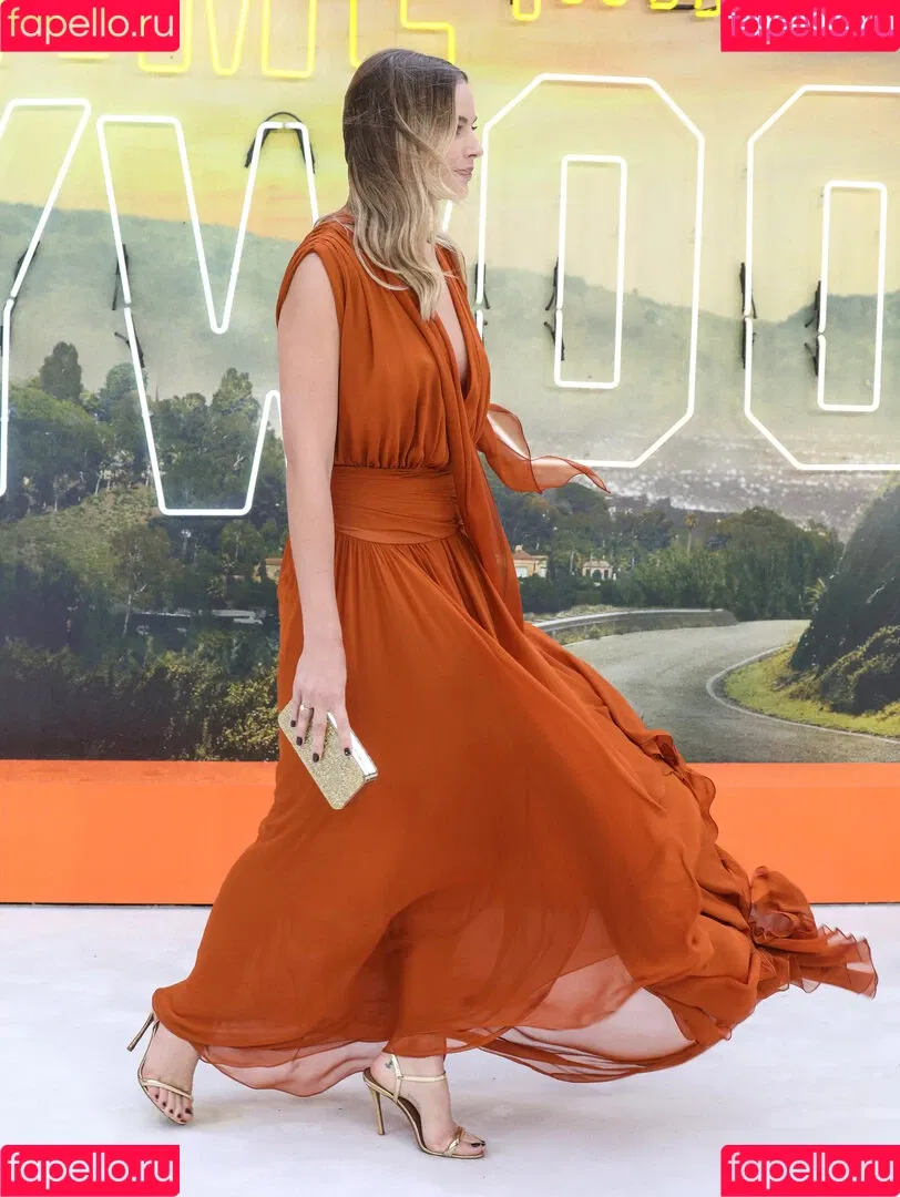 Margot Robbie / margotrobbieofficial Onlyfans Photo Gallery 