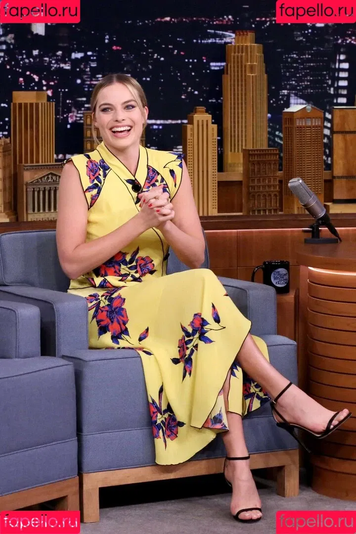 Margot Robbie / margotrobbieofficial Onlyfans Photo Gallery 