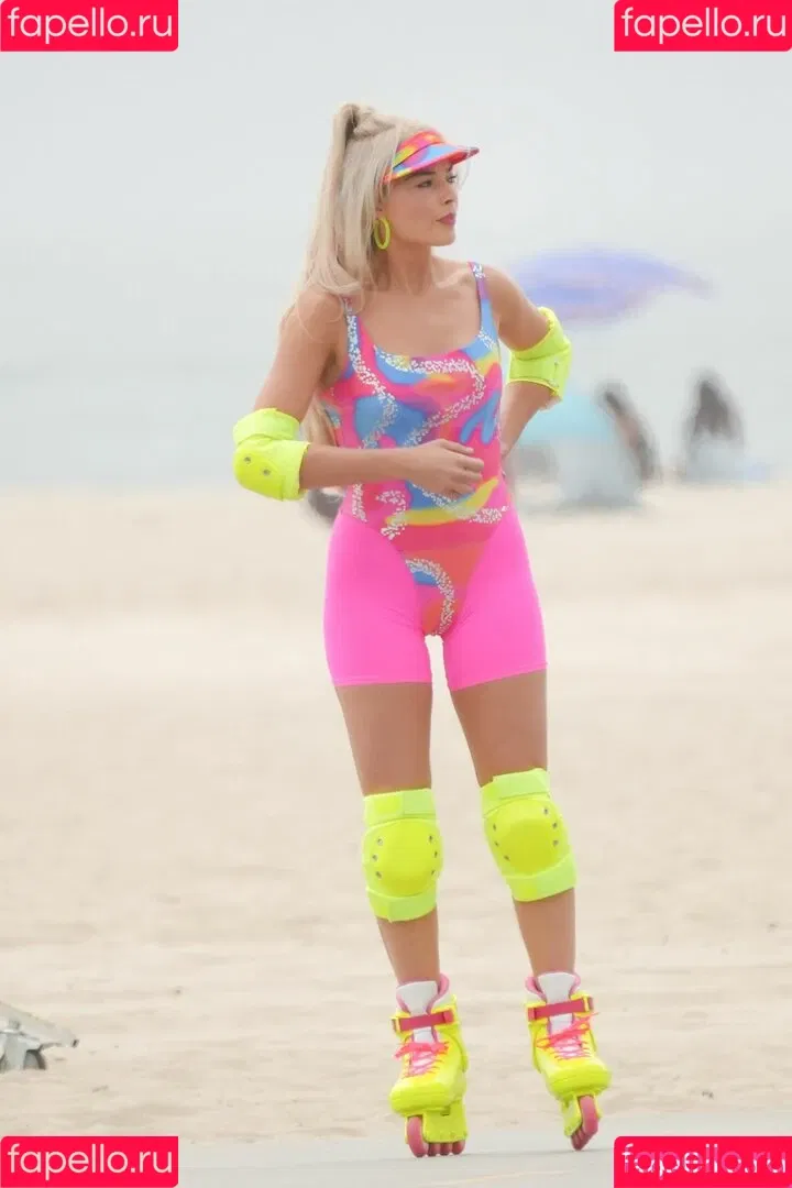 Margot Robbie / margotrobbieofficial Onlyfans Photo Gallery 