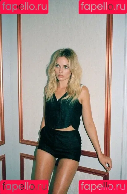 Margot Robbie / margotrobbieofficial Onlyfans Photo Gallery 