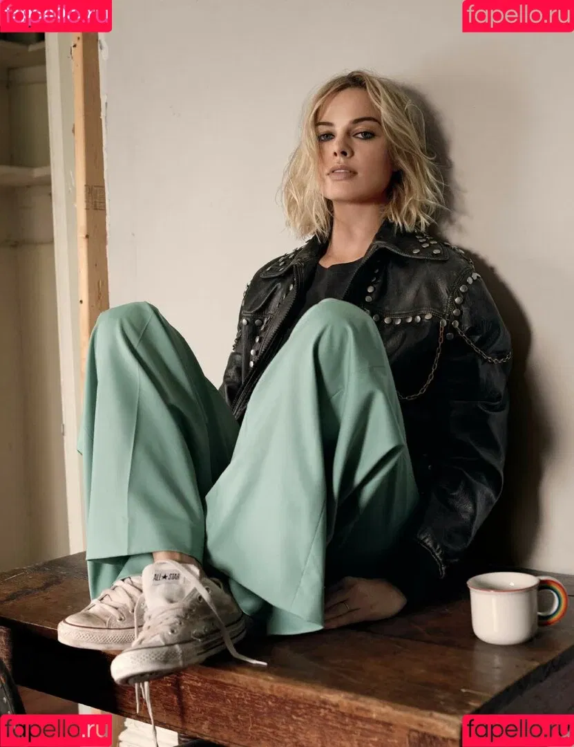 Margot Robbie / margotrobbieofficial Onlyfans Photo Gallery 