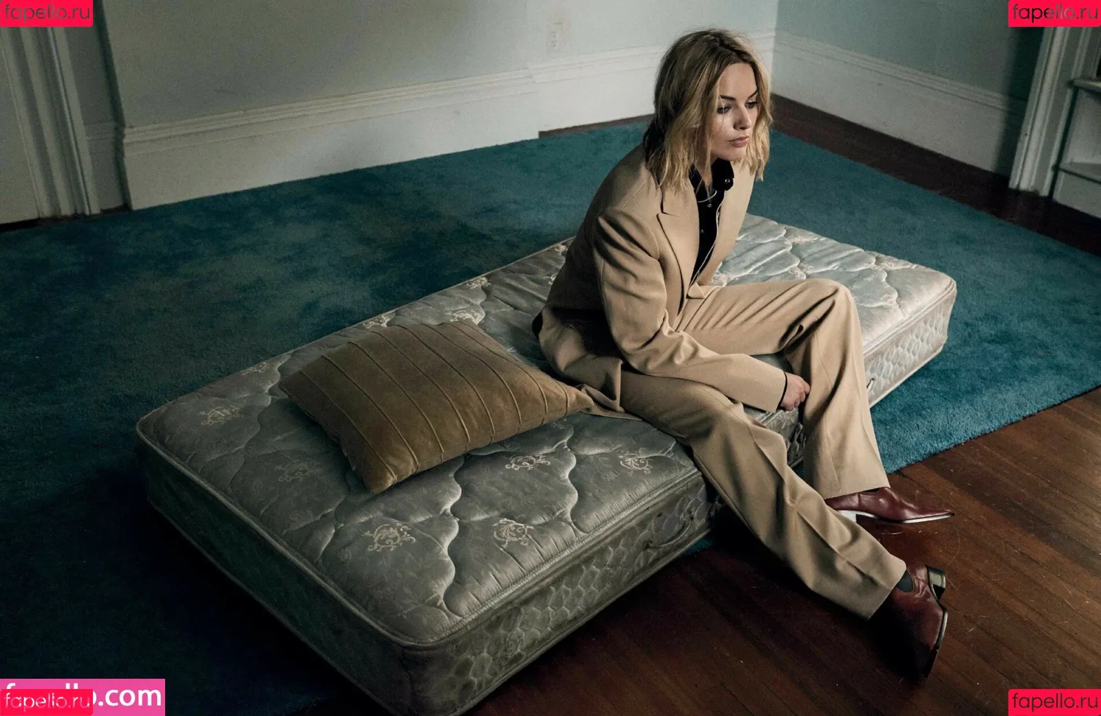 Margot Robbie / margotrobbieofficial Onlyfans Photo Gallery 