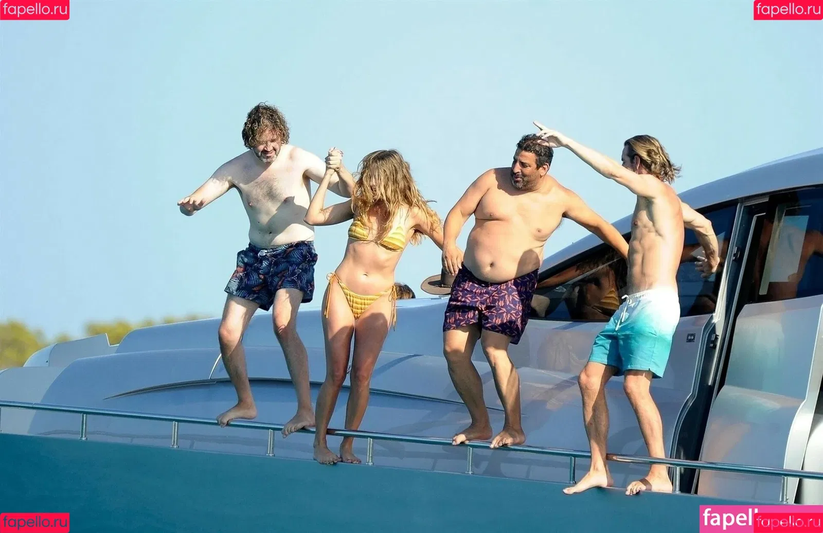 Margot Robbie / margotrobbieofficial Onlyfans Photo Gallery 