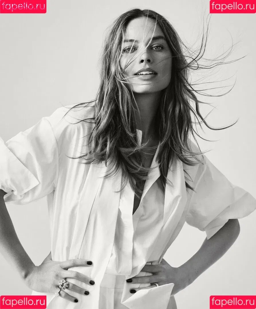 Margot Robbie / margotrobbieofficial Onlyfans Photo Gallery 