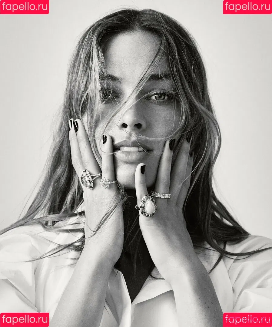 Margot Robbie / margotrobbieofficial Onlyfans Photo Gallery 