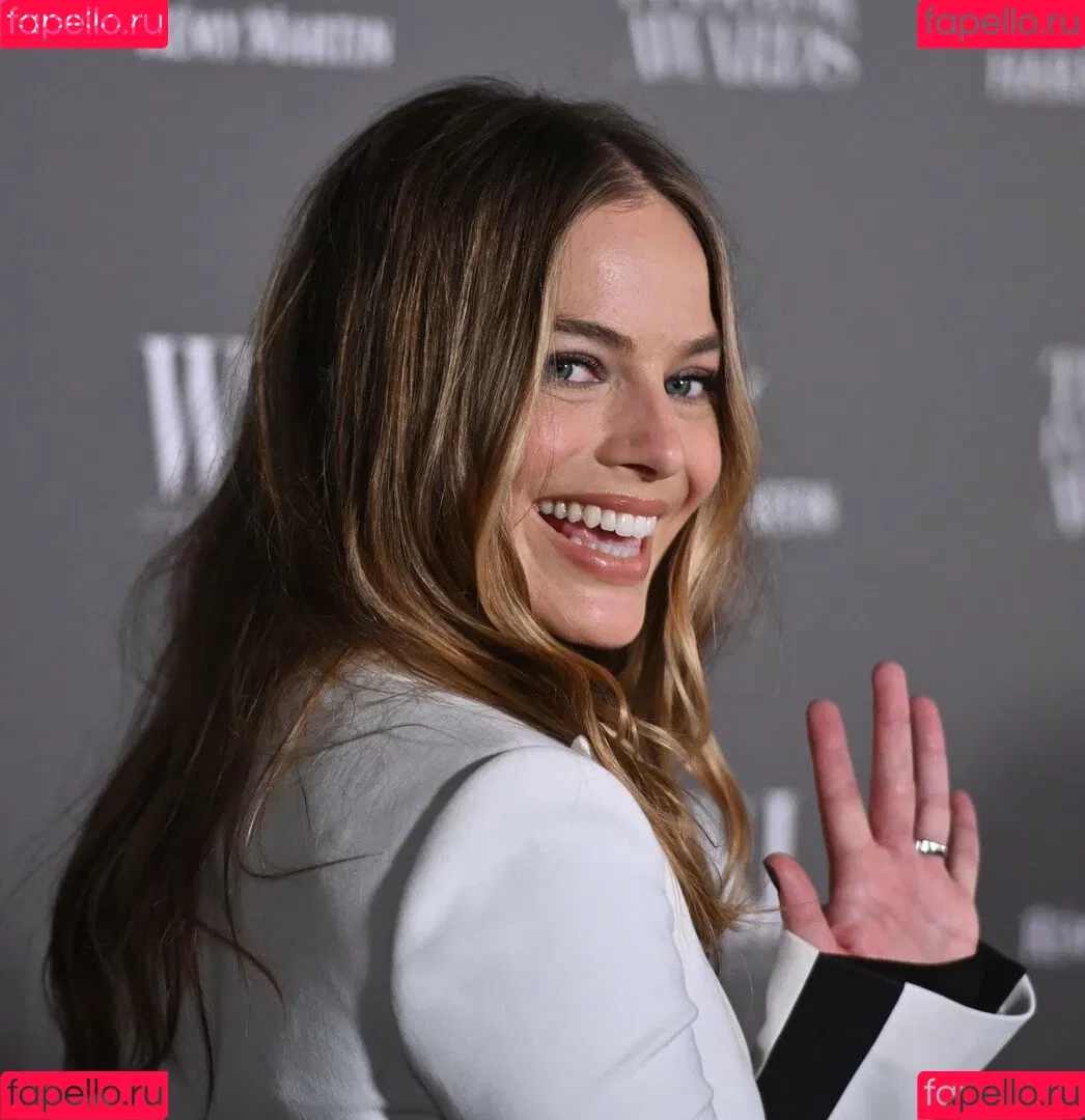 Margot Robbie / margotrobbieofficial Onlyfans Photo Gallery 